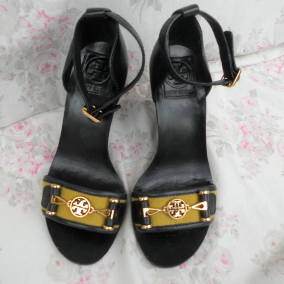 TORY BURCH Shoes - TORY BURCH PLATFORMS SIZE 5M